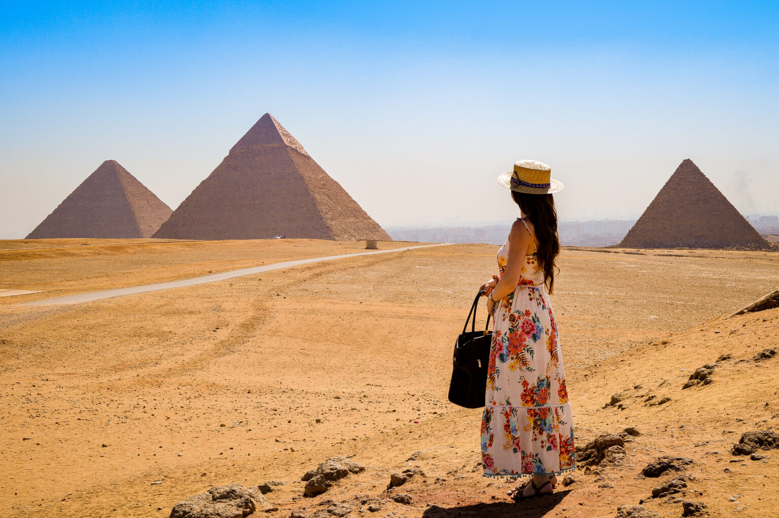 Young Woman Visiting Pyramids Egypt 1536x1021