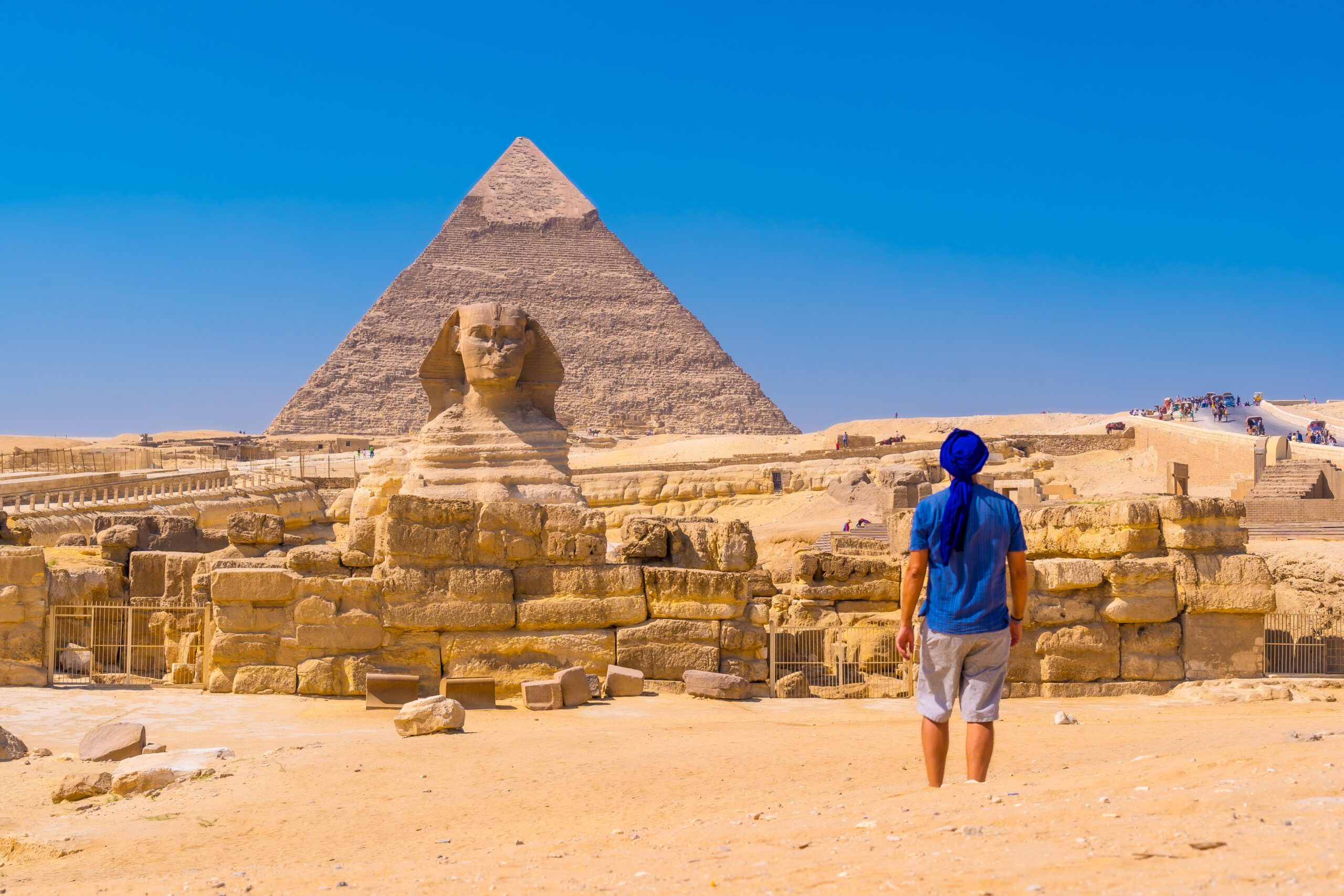 Young Man Walking Towards Great Sphinx Giza Scaled Rivzecm4bej1tctzbj5kintfwvde0yqyw5ckvl7nam